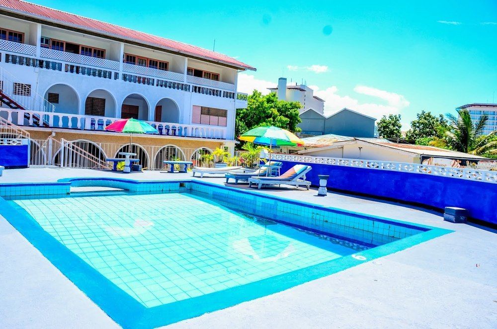 Marine View Hotel Ocho Rios Dış mekan fotoğraf