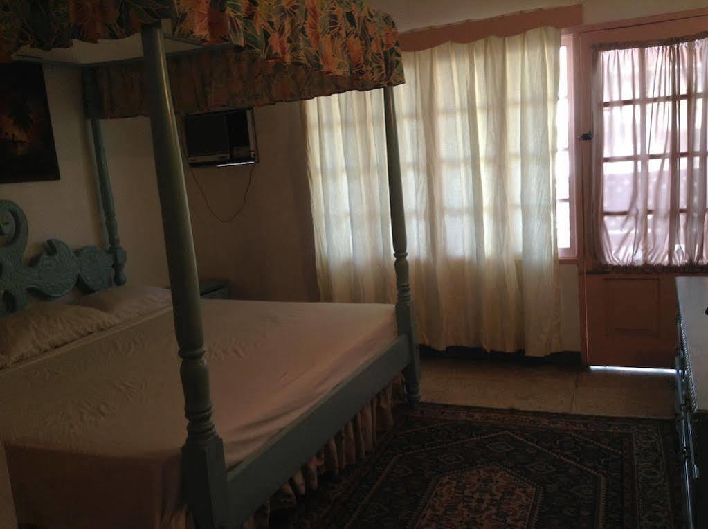 Marine View Hotel Ocho Rios Dış mekan fotoğraf